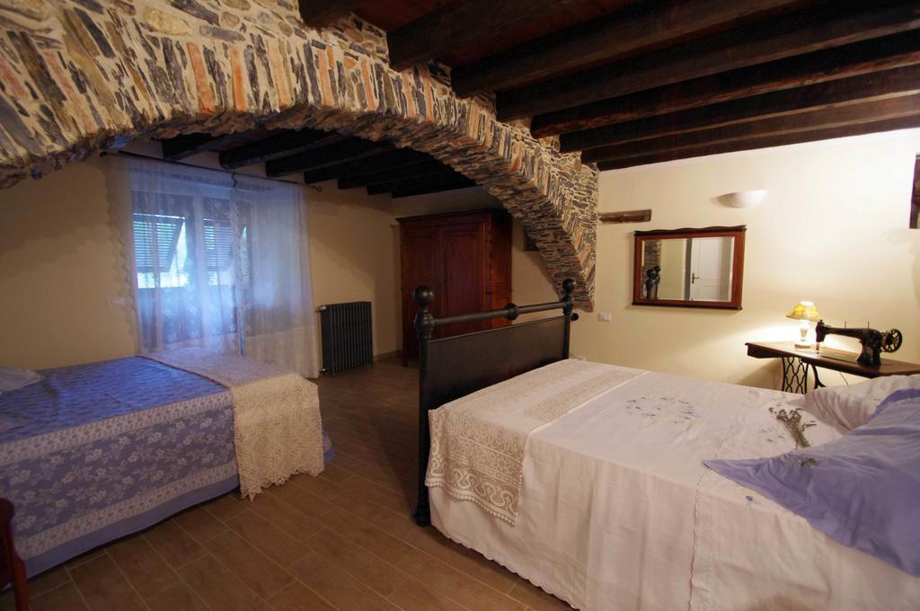 Il Mulino Del Castello Apartment Garlenda Bagian luar foto