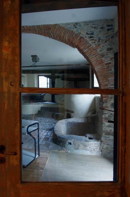 Il Mulino Del Castello Apartment Garlenda Bagian luar foto